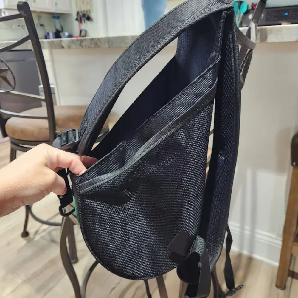 NEW Ruffit brand SMALL dog carrier. NEW